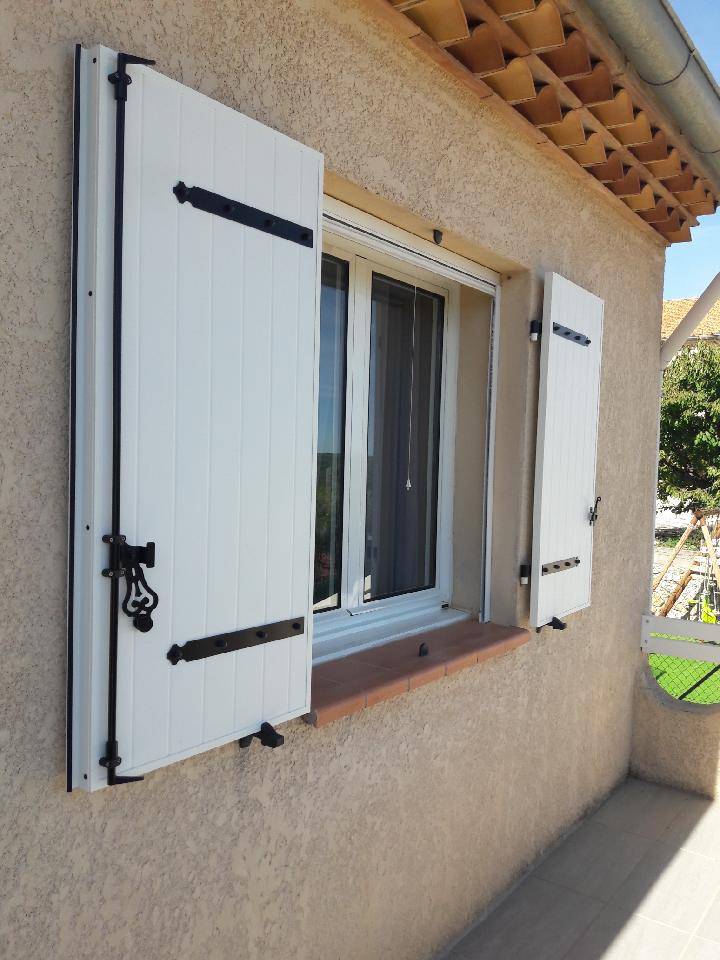 Fenêtres pvc / volets battants aluminium  / moustiquaires enroulables - AZUR WINDOW TRETS